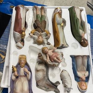 Nativity Scene Figurines Set